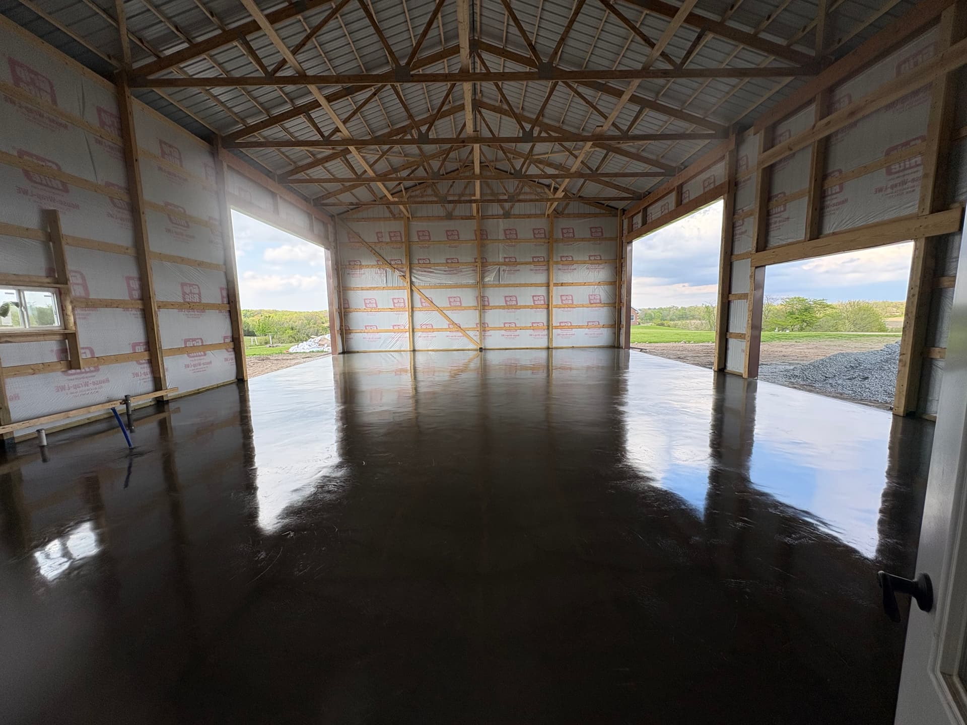 Gallery photos for 6-Inch Sealed Shop Floor and Full-Length Porch Slab: Image #2