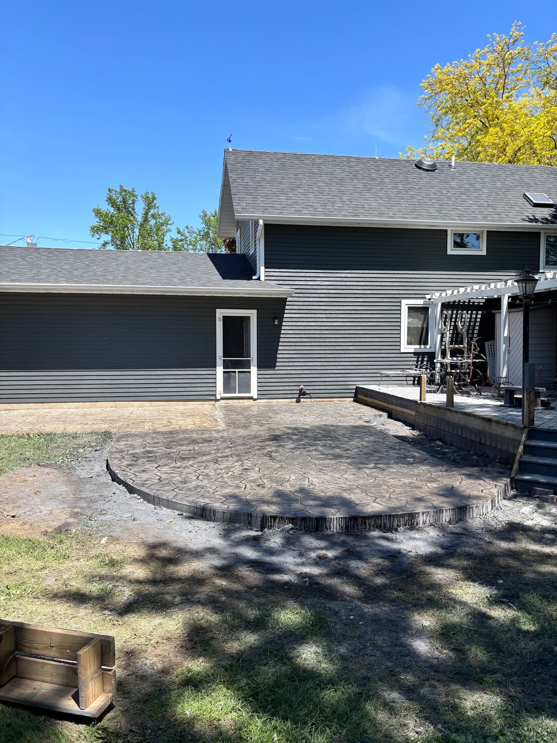 Stamped Patios and Grain Bin Pads Built to Last